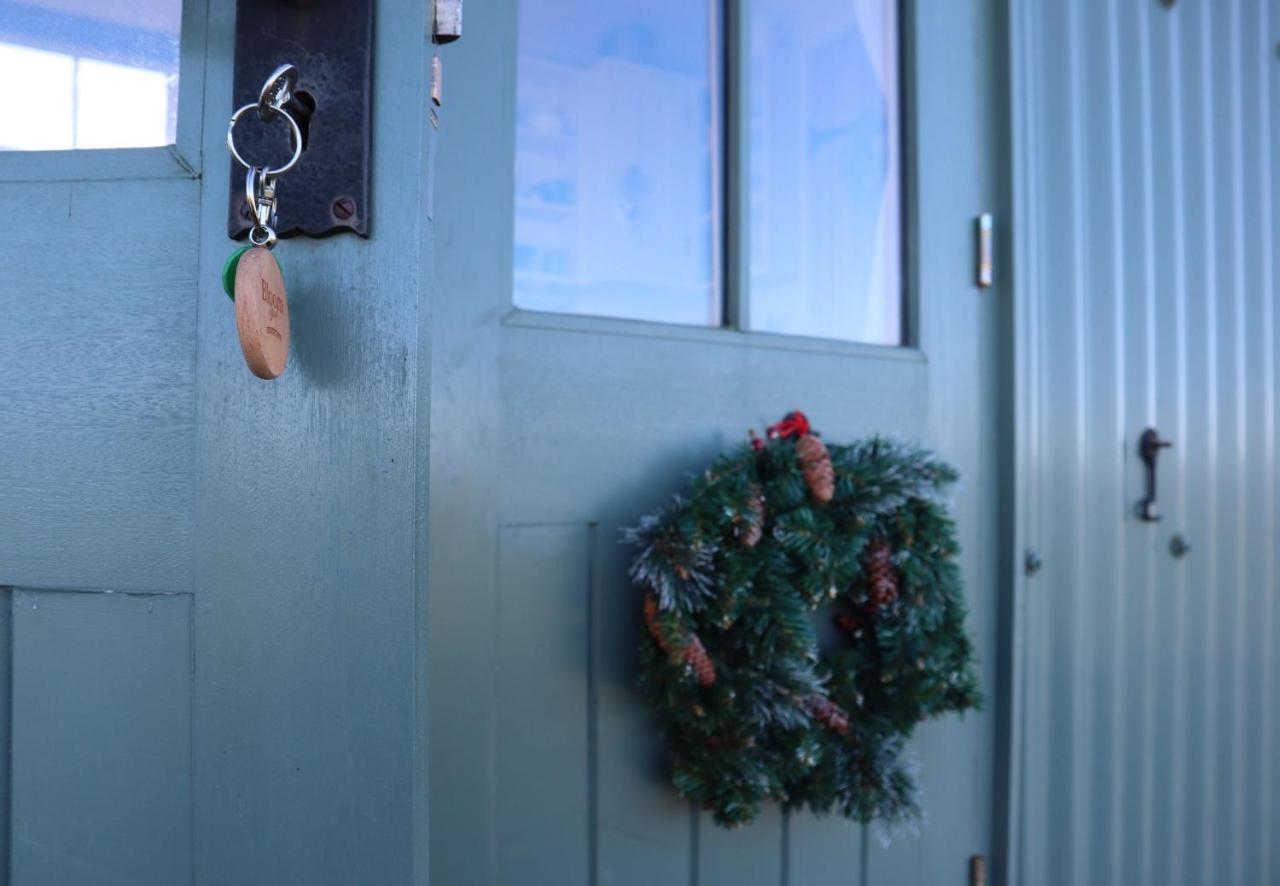 Romney Marsh Huts By Bloom Stays แอชฟอร์ด ภายนอก รูปภาพ
